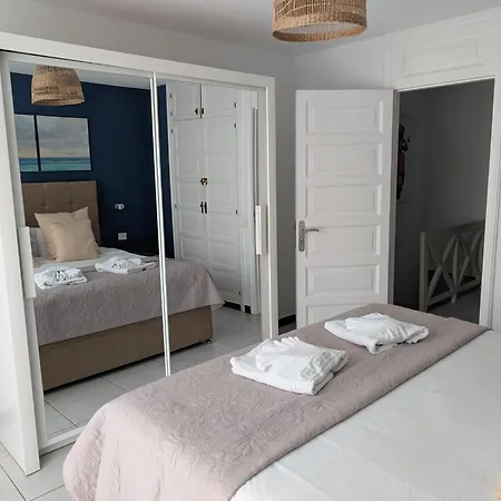 Elegance Duplex Parque Santiago2 *